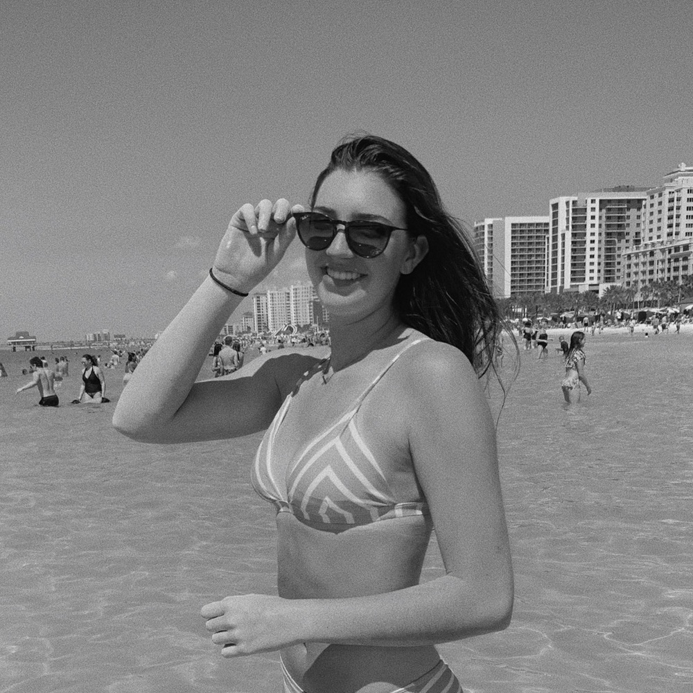 Meet your Posher, Emi